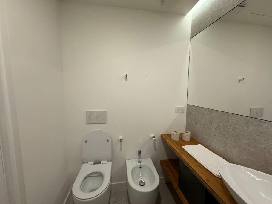 Dolce Missori Apartment Milan Luaran gambar