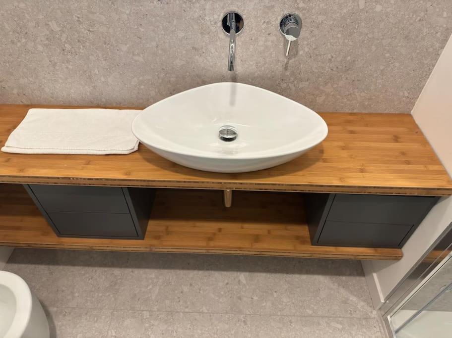Dolce Missori Apartment Milan Luaran gambar